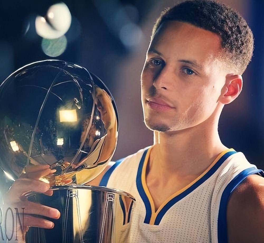 足球不仅是 足球不仅是