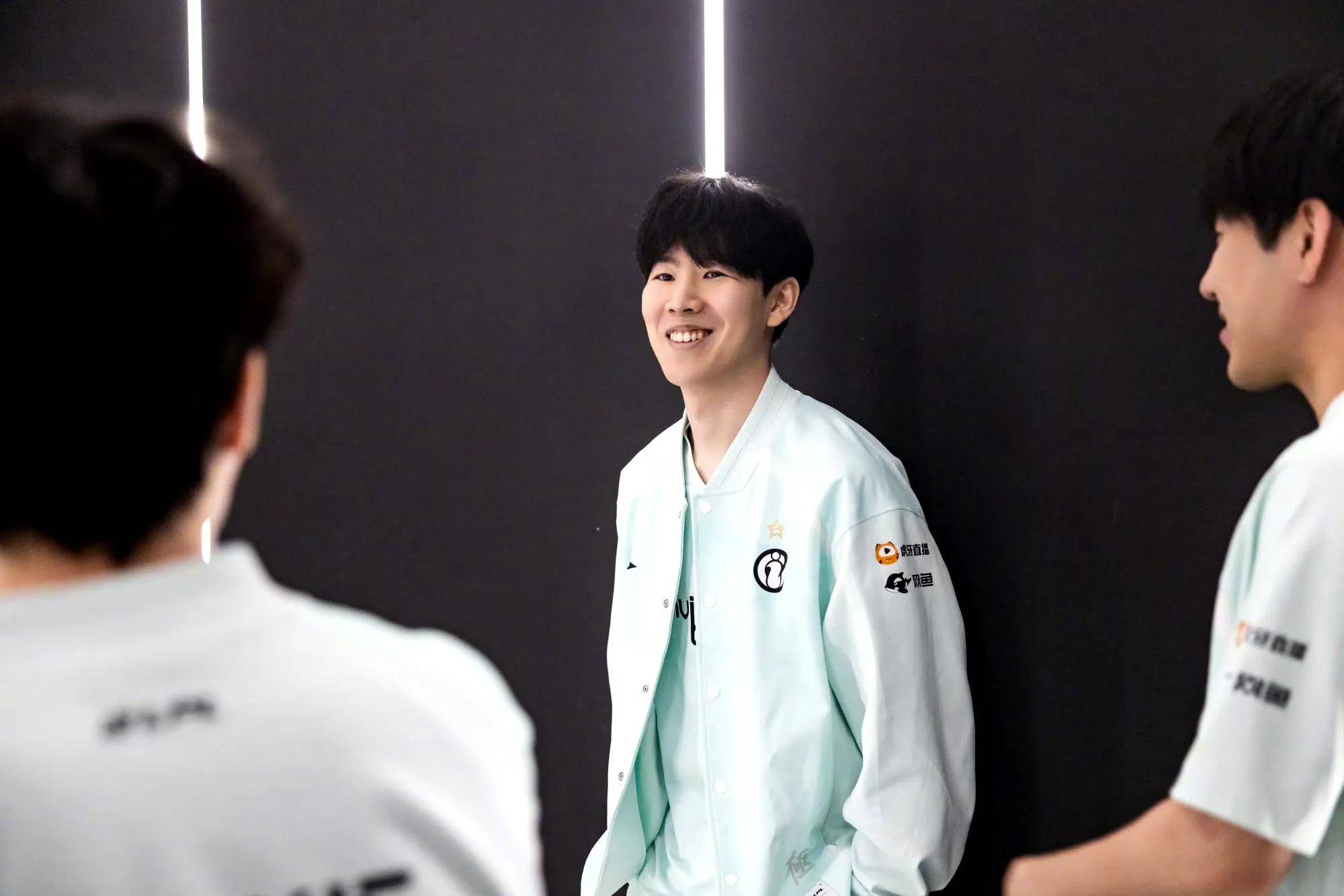 伊萨克将因 伊萨克将因